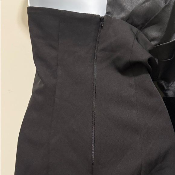 ASOS Luxe Elegant Black One-Shoulder Top - Picture 7 of 12